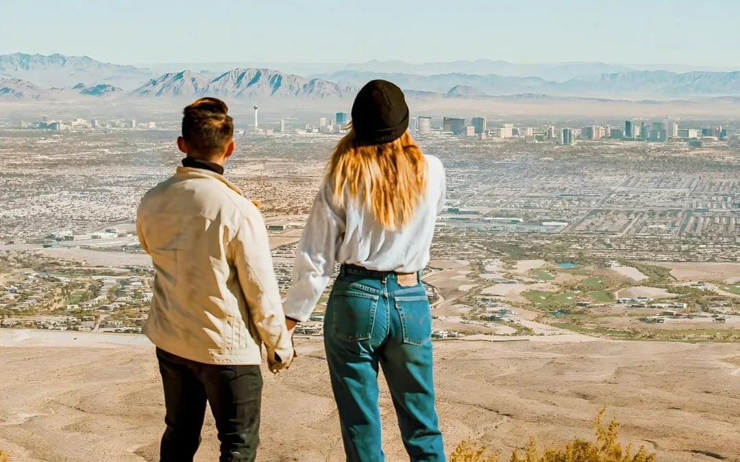 30-min Las Vegas and Red Rock Canyon Helicopter Tour with Vegas Valley Landing Image 3