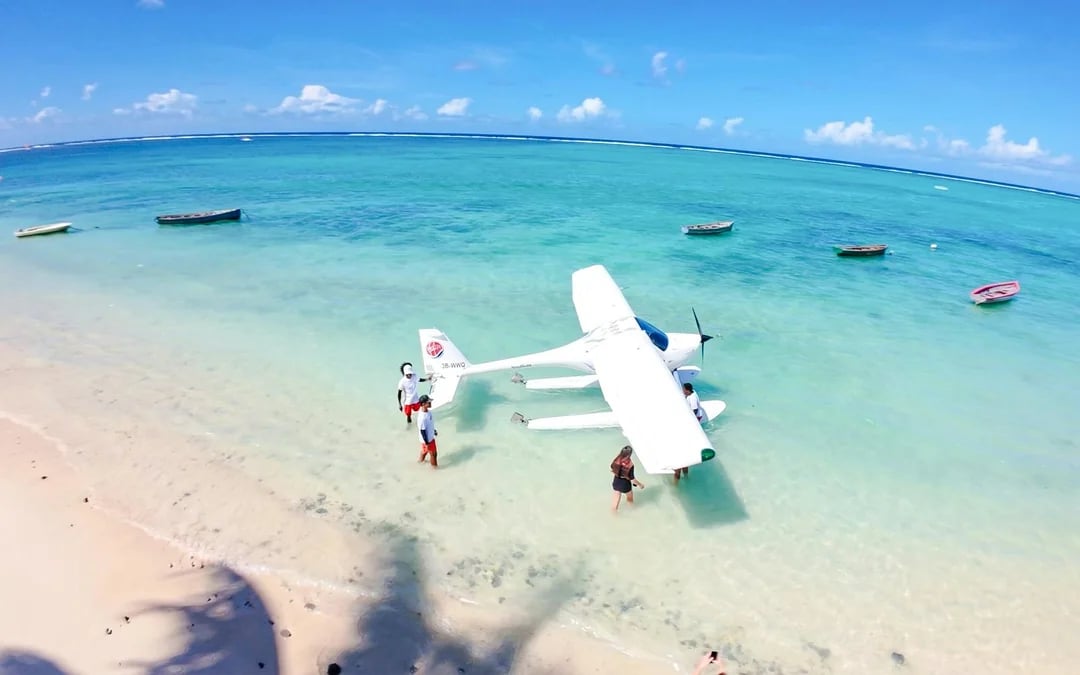 30-Minute Private Scenic Seaplane Tour Image 1