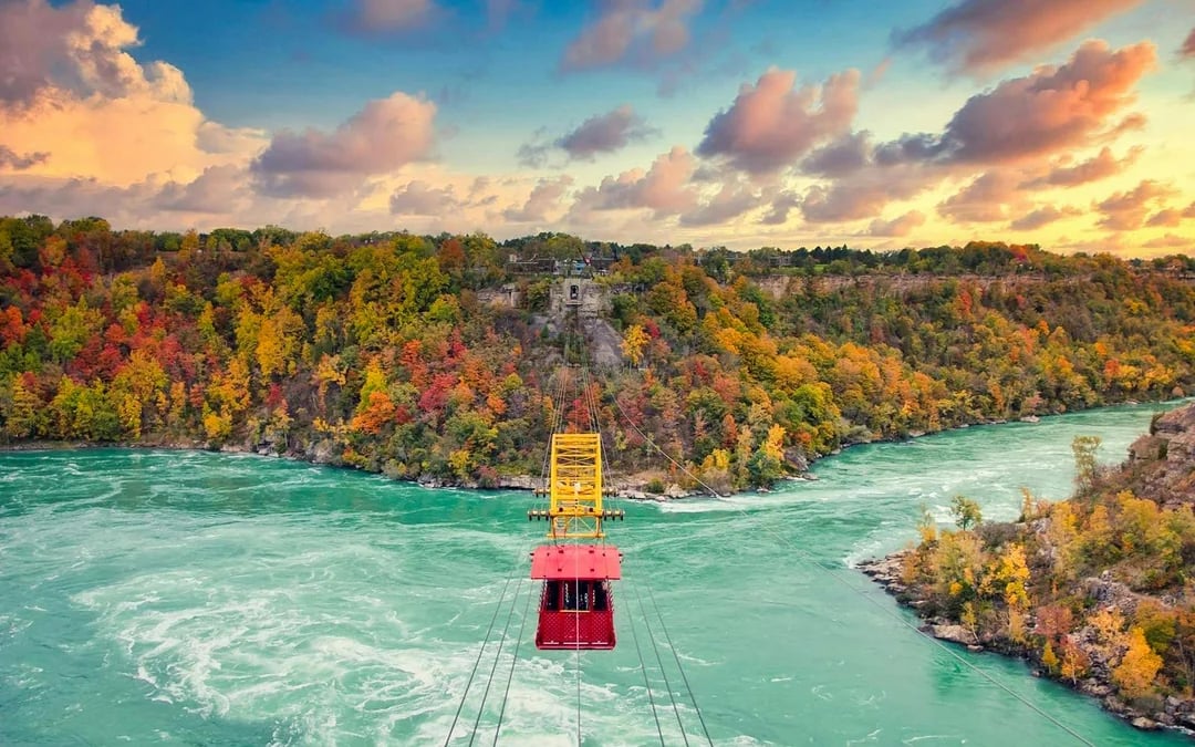 4-Hour Niagara Falls Boat Tour, Lunch & Maple Syrup Tasting Image 3