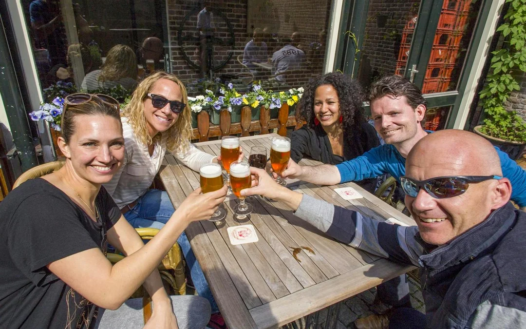 4-Hour Rotterdam Breweries and Boat Tour with Guided Tastings Image 1