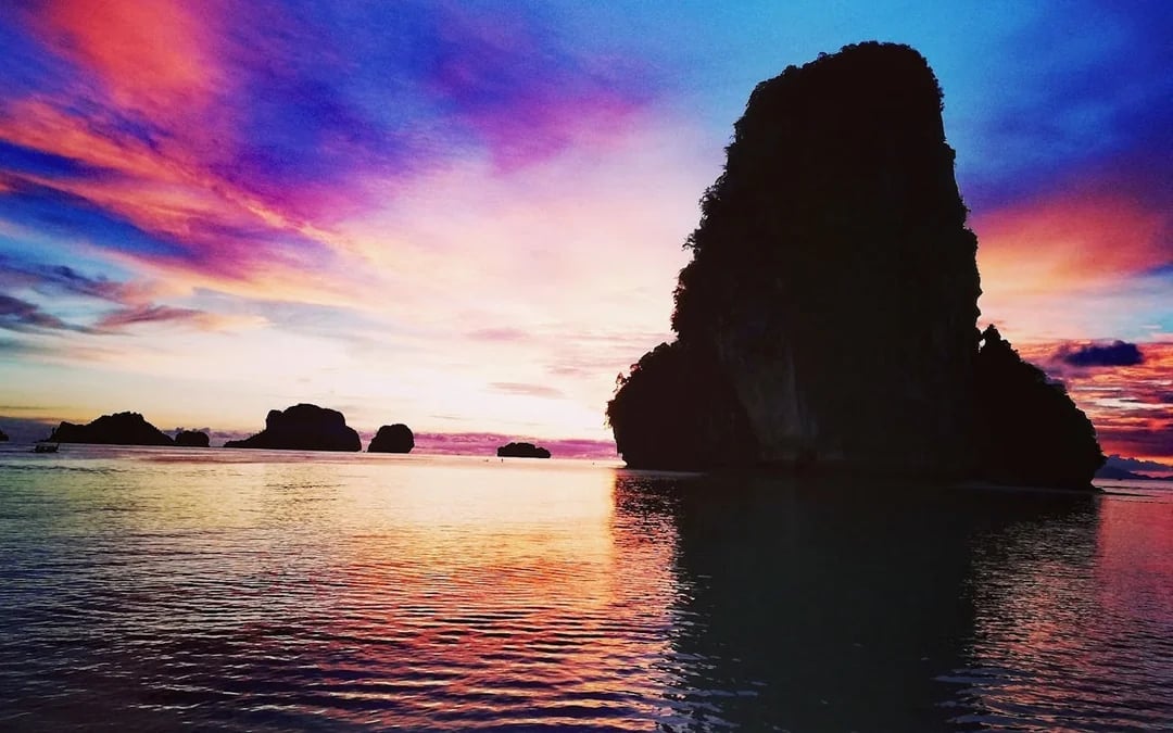 4 Islands Sunset + Plankton, Small Group 12 Guests,  Speedboat Tour in Krabi Image 8