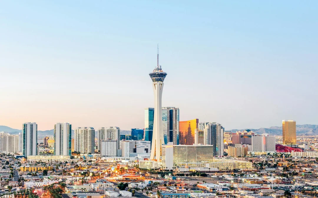 40-min Las Vegas Strip and Hoover Dam Helicopter Tour Image 5