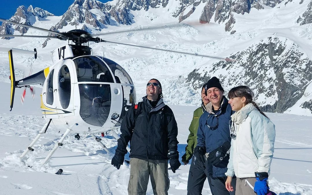 40-minute Mt.Tasman, Mt.Cook, Franz Josef & Fox Glacier Helicopter Tour Image 7