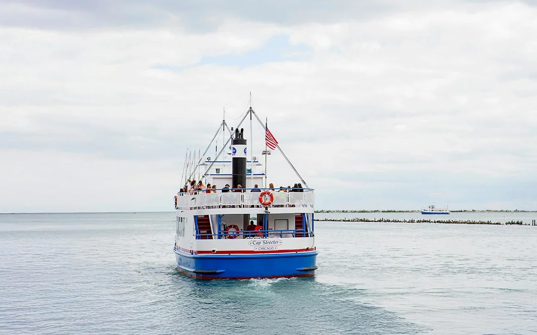 45-Min Lake Michigan Tour by Shoreline Image 5