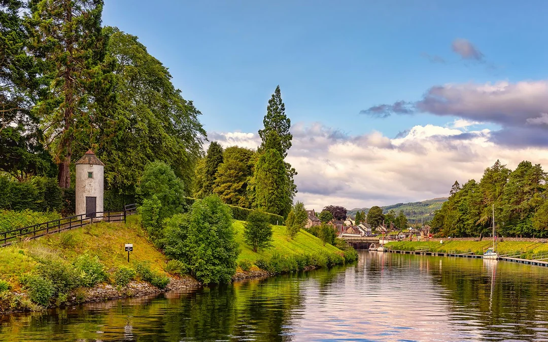 50-Min Scenic Loch Ness Cruise Image 3