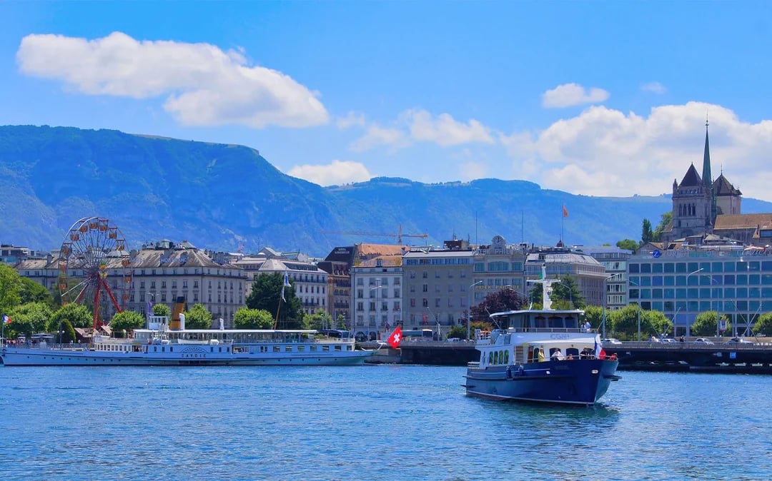 50-Minute Lake Geneva Sightseeing Cruise Image 2