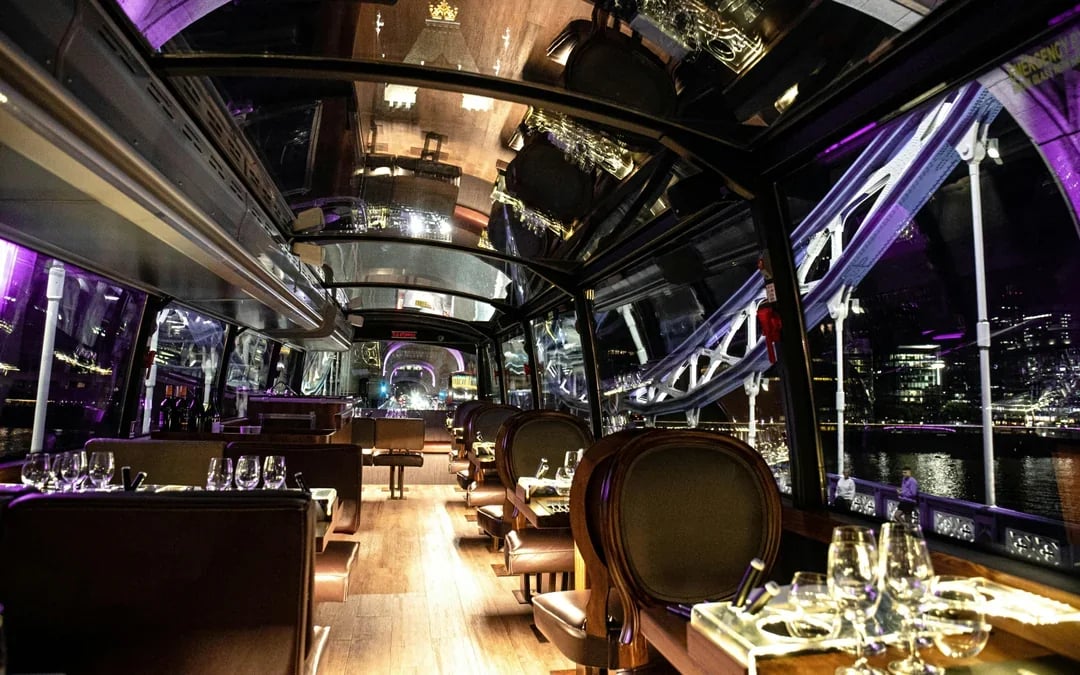 6-Course Gourmet Dinner on a Luxury Coach Bustronome Image 7