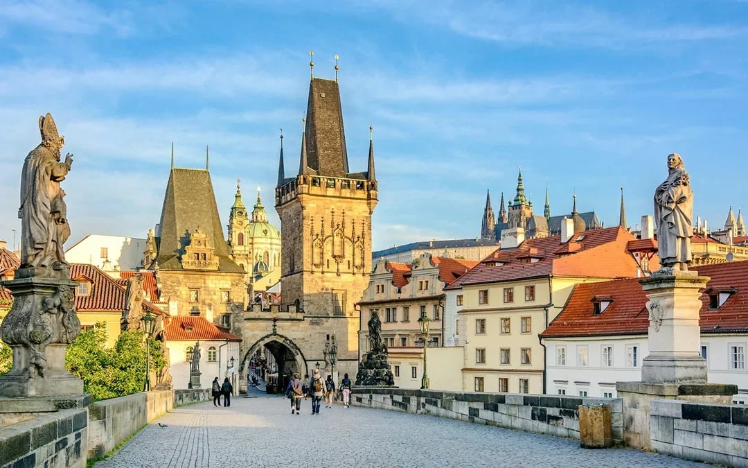 6hr Prague City Tour with River Boat Cruise and Lunch Image 6