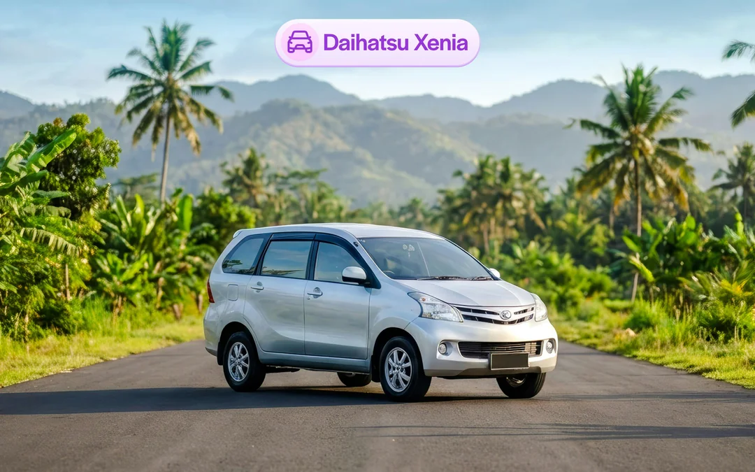 7 Seater Car (Upto 6 pax + 1 driver) Image 5