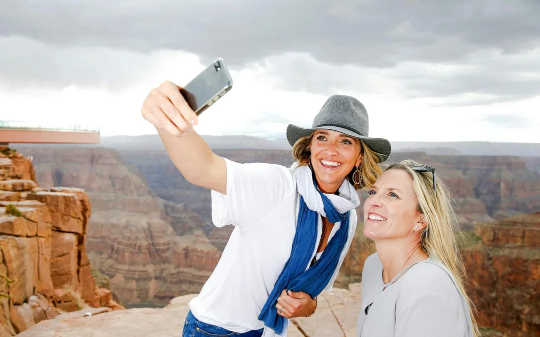 70-min Las Vegas to Grand Canyon West Airplane/ Helicopter Tour with Rim Landing Image 4