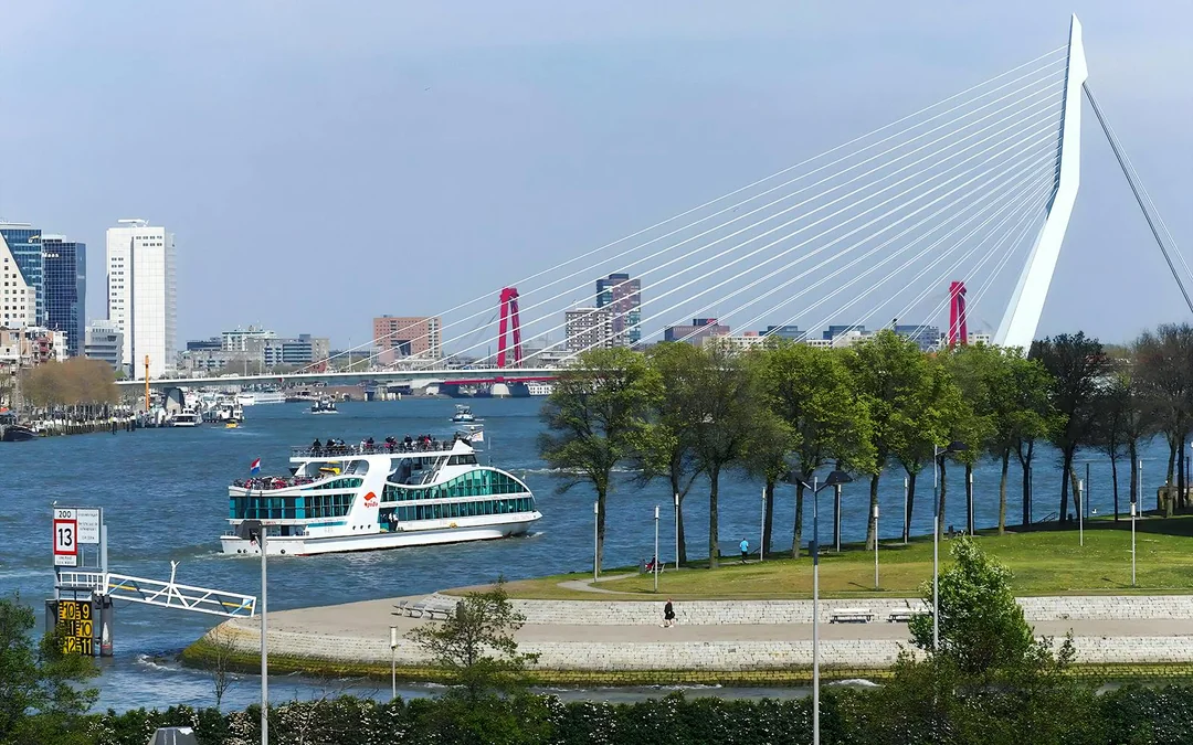 75-Min Rotterdam Harbor Sightseeing Cruise Image 5
