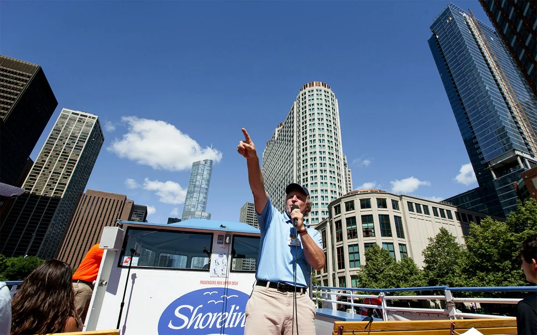 75-Minute Chicago River Architecture Cruise by Shoreline Image 2