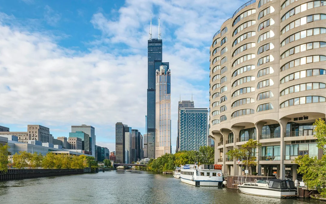 90-min Chicago River and Lake Michigan Architecture Cruise by Wendella Image 5