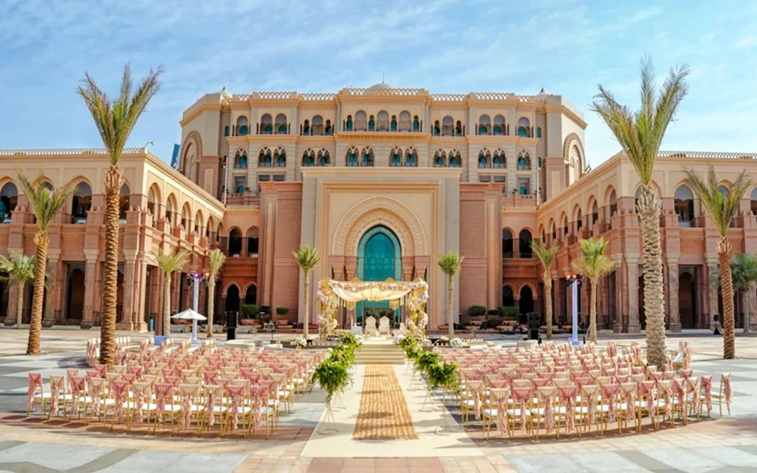 Abu Dhabi City Tour with Sheikh Zayed Grand Mosque and Qasr Al Watan Entry Image 10