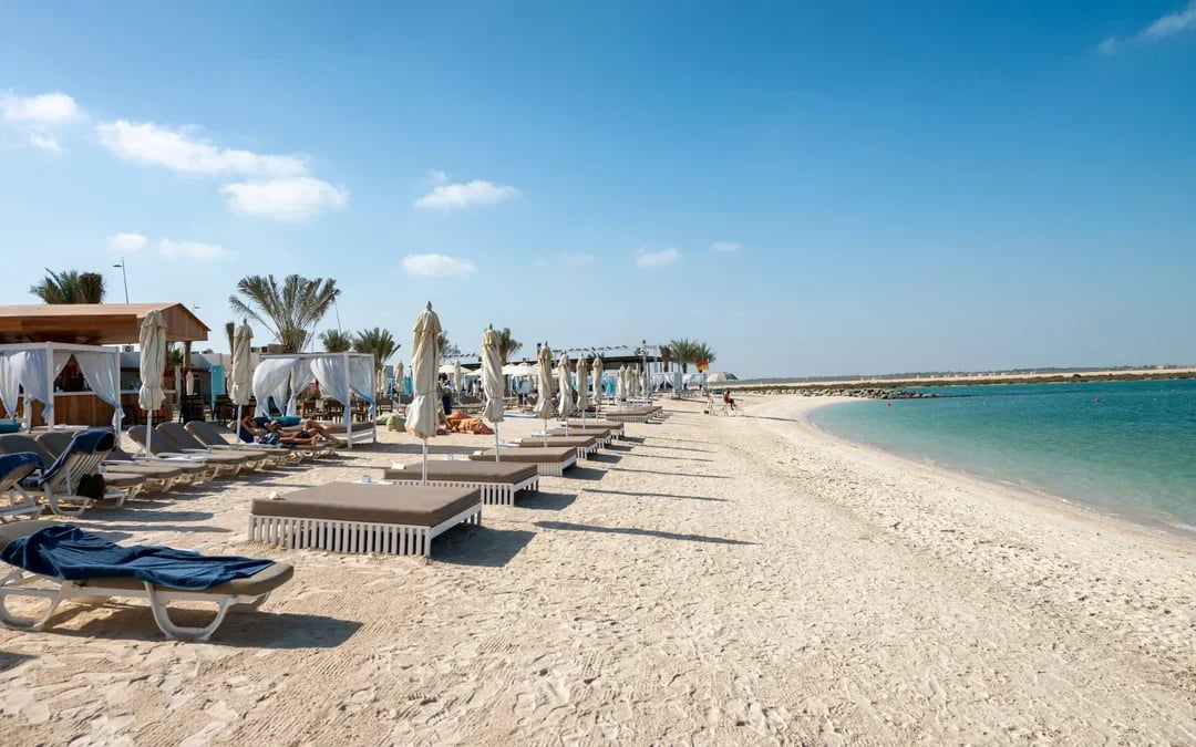 Abu Dhabi Full Day Tour with Lunch from Dubai Image 7