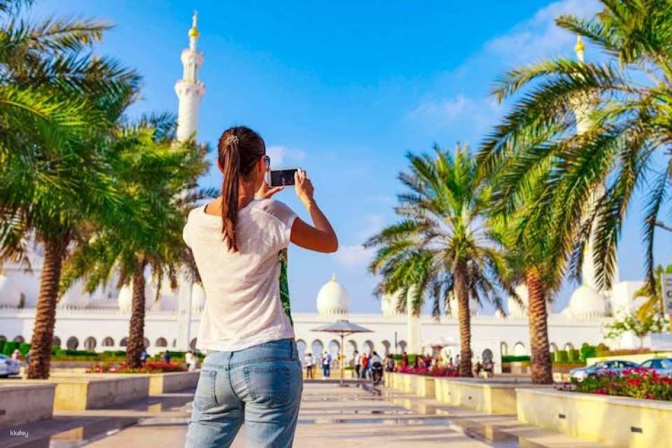 Abu Dhabi Sheikh Zayed Grand Mosque audio guide app