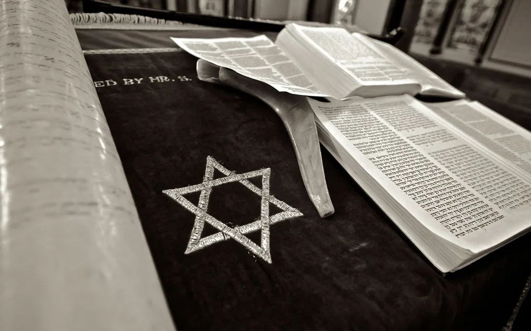 Admission Tickets to Kazinczy Synagogue in Budapest Image 1