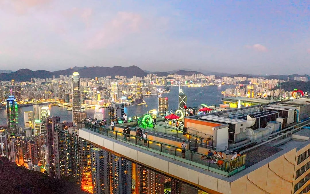 Admission Tickets to Sky Terrace 428 Image 5