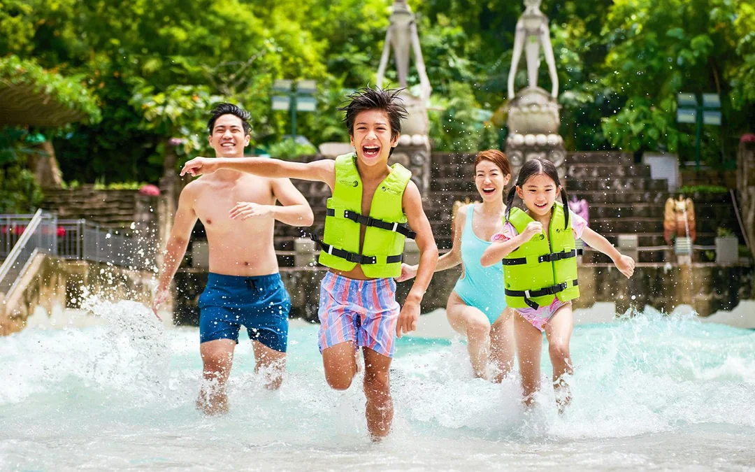 Adventure Cove Waterpark Express Pass Image 4