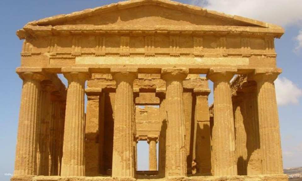 Agrigento and Piazza Armerina guided tour from Taormina