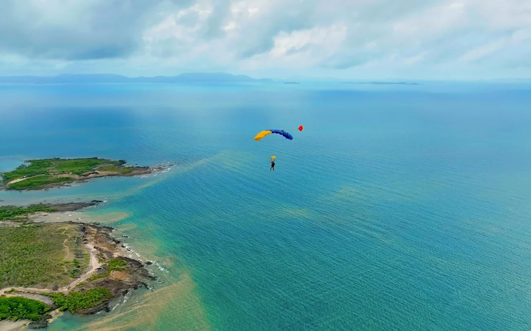 Airlie Beach Tandem Skydive with Beach Landing Image 5
