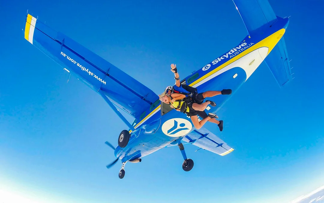 Airlie Beach Tandem Skydive Image 2