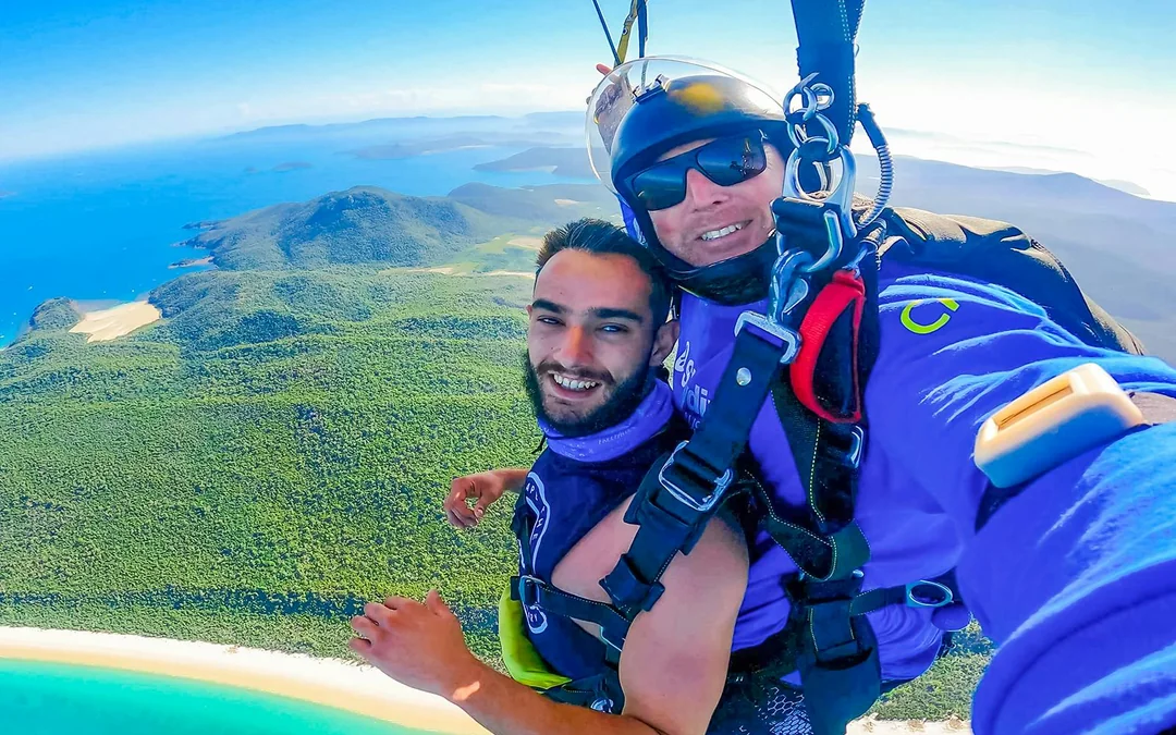 Airlie Beach Tandem Skydive Image 4