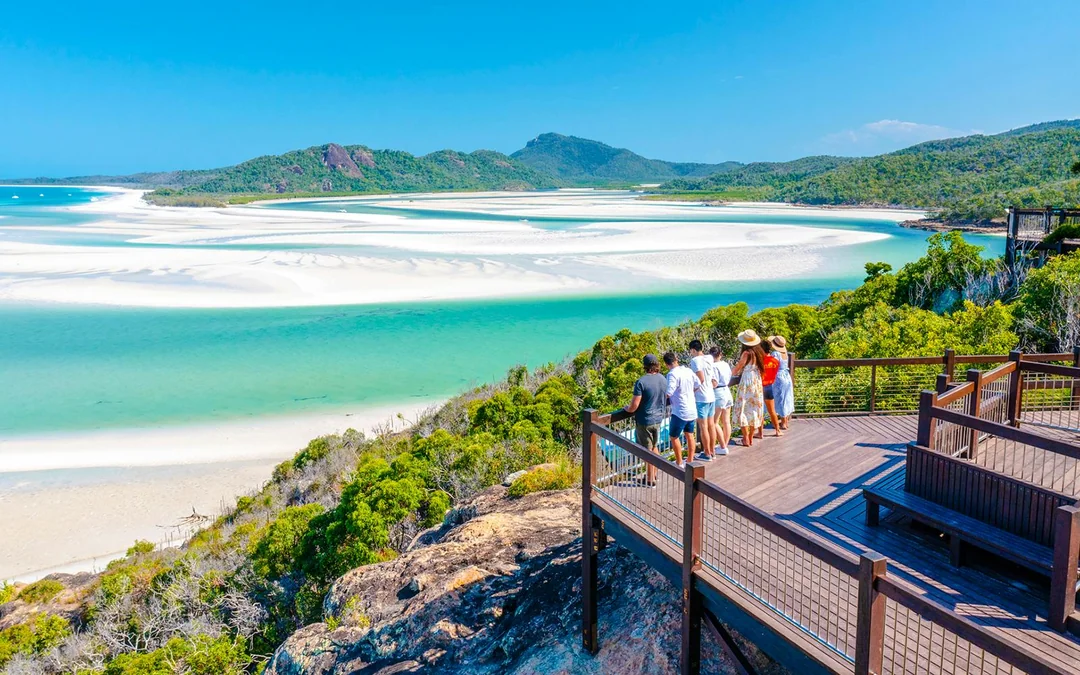 Airlie Beach: Whitehaven Beach Snorkel Cruise with Hill Inlet Tour and Buffet Lunch Image 2