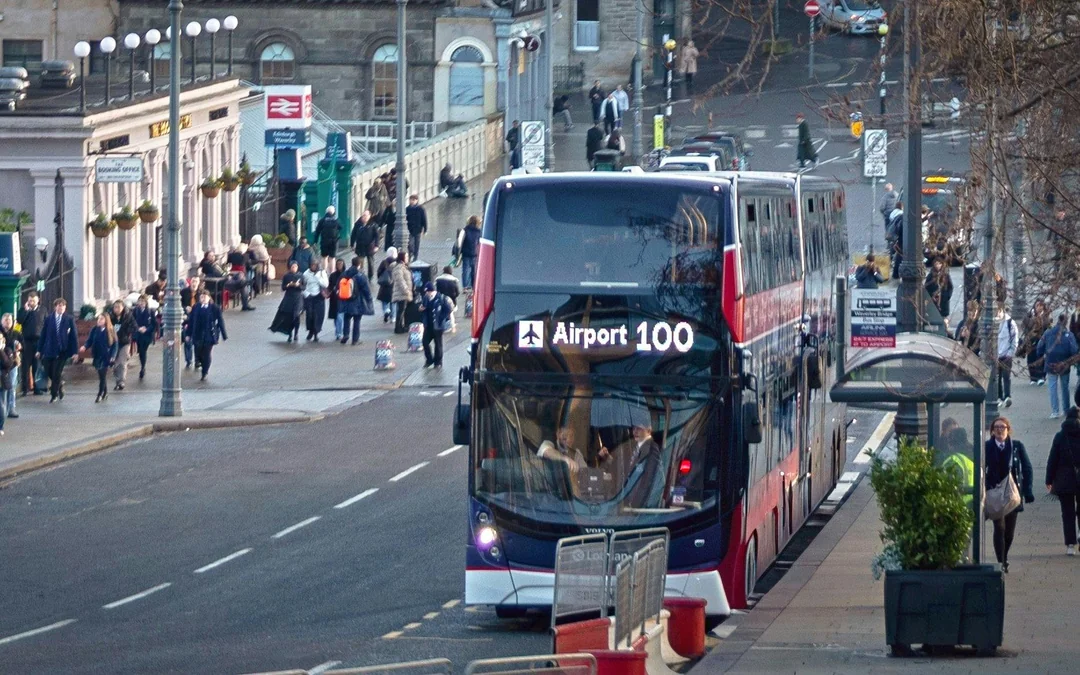 Airlink 100: Same-Day Round-trip Bus Transfers Between Edinburgh Airport & Waverly Bridge Station Image 5