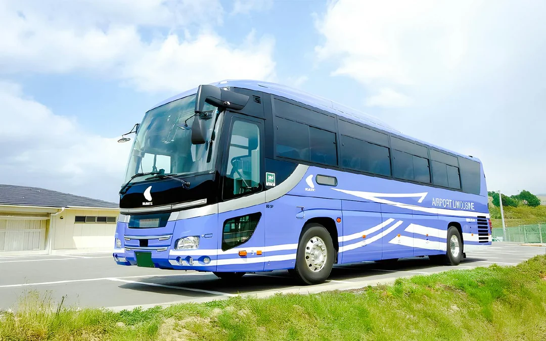 Airport Limousine Bus Transfer: Kansai Airport to/from All Neighbourhoods in Osaka Image 5