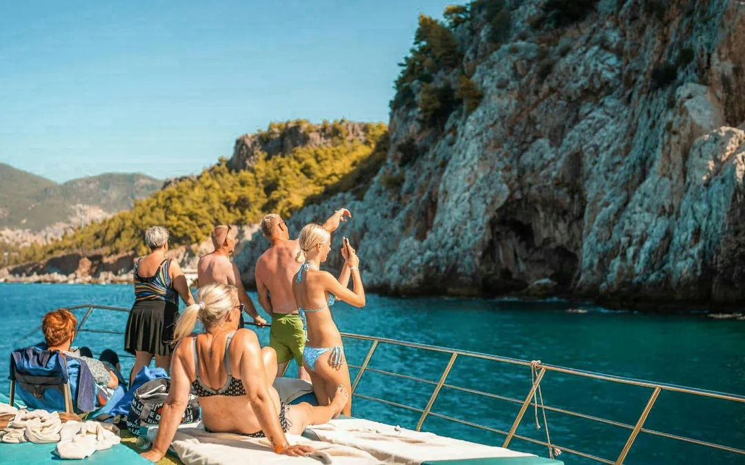 Alanya Boat Day Tour with a Guide Image 3