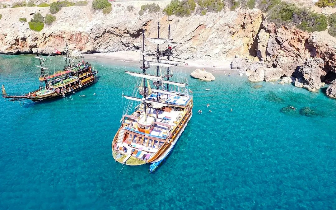 Alanya Catamaran Cruise with BBQ Lunch, Soft Drinks & Round-Trip Hotel Transfers Image 3