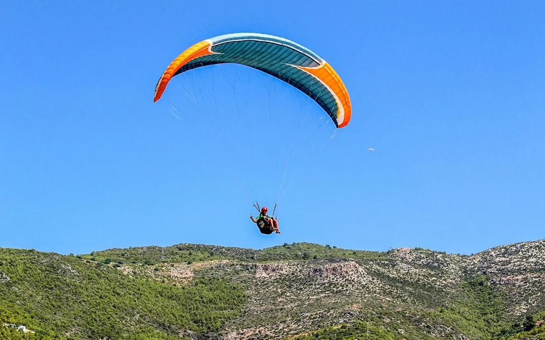 Alanya Paragliding Tour with Transfers Image 1