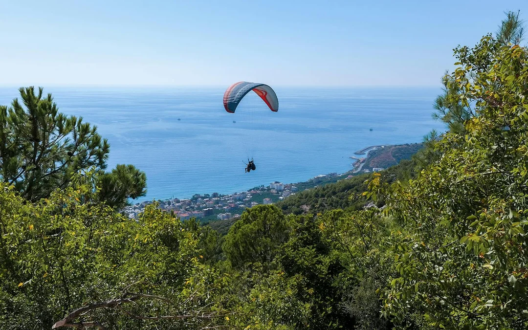 Alanya Paragliding Tour with Transfers Image 4
