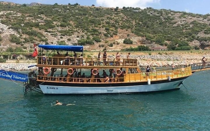 Alanya Relaxing Boat Tour with Lunch & Free Soft Drinks Image 4