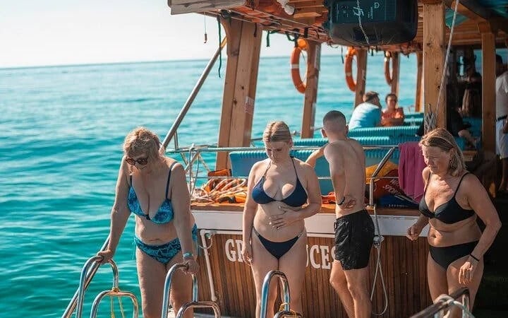 Alanya Relaxing Boat Tour with Lunch & Free Soft Drinks Image 5