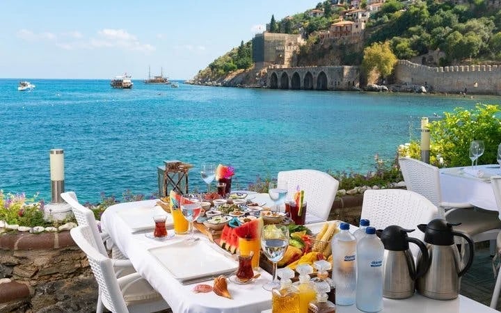 Alanya Seafront Dinner Experience at a Beachside Restaurant Image 2