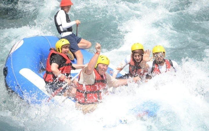 Alanya Super Combo 4-in-1: Rafting, Jeep Safari, Buggy & Zip Image 8