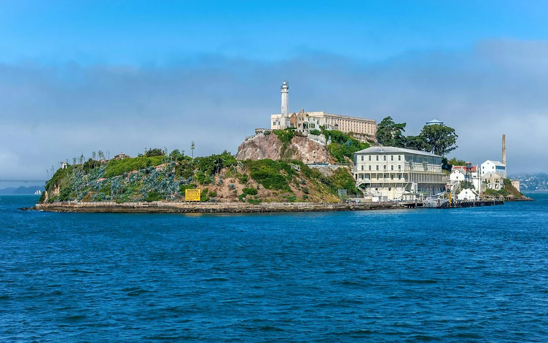 Alcatraz Ticket + Ferry with North Beach Walking Tour Image 4