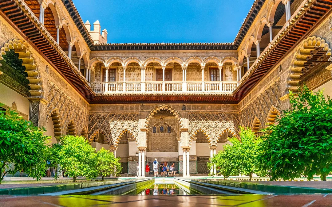 Alcázar of Seville + Seville Cathedral + La Giralda Skip-the-Line Guided Tour Image 5