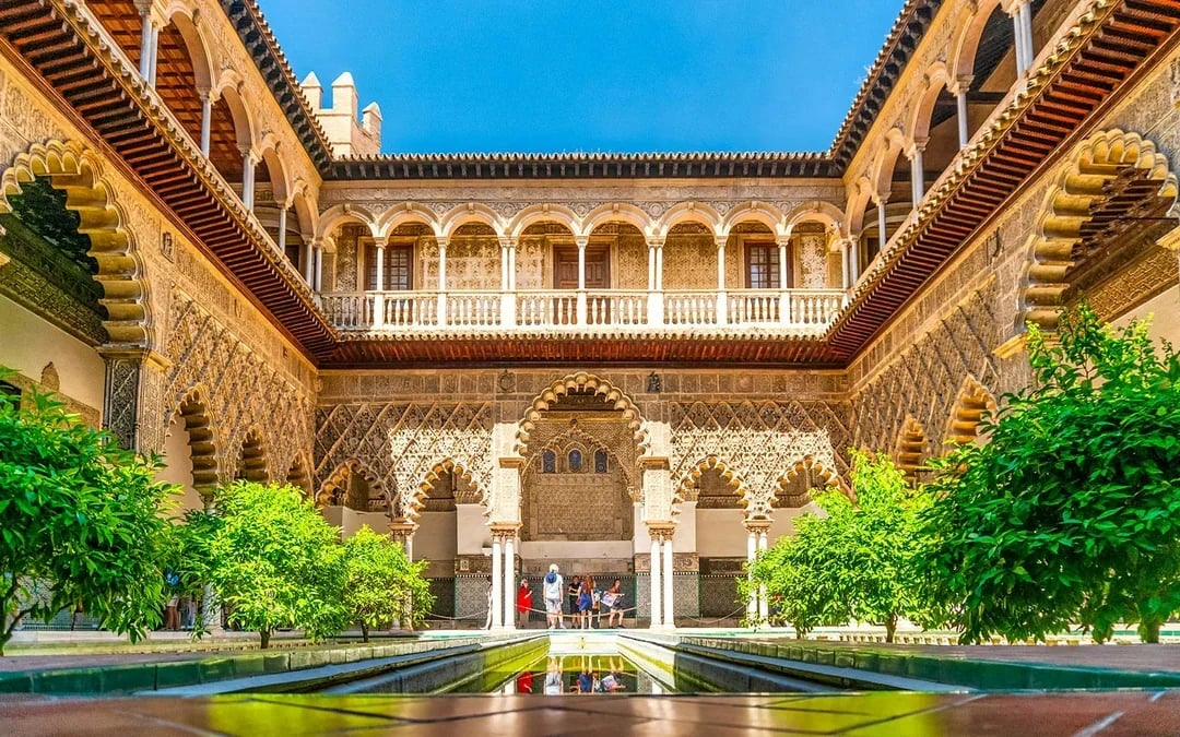 Alcázar of Seville Skip-the-Line Guided Tour Image 3