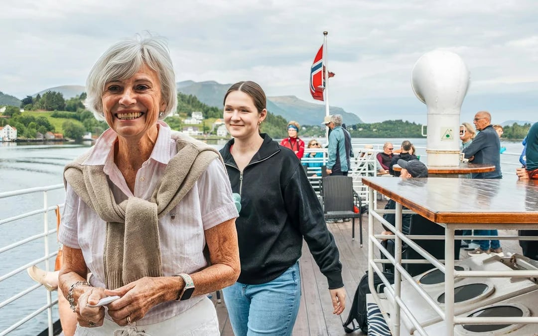 Alesund–Geiranger Fjord Sightseeing Cruise & Bus Tour Image 5