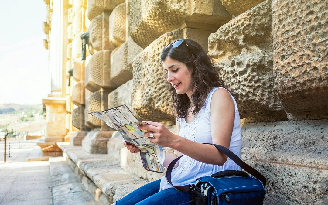 Alhambra & Nasrid Palaces Guided Tour without Entry Tickets Image 12