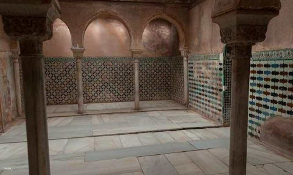 Alhambra guided tour with Arabian baths tickets