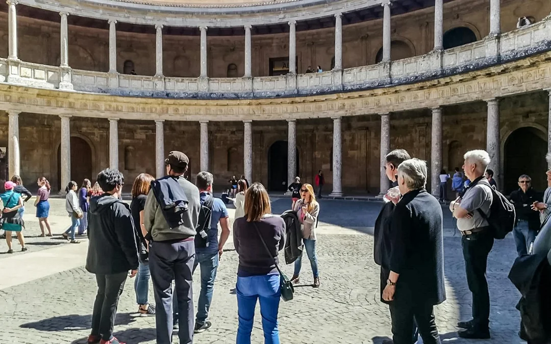 Alhambra Skip-the-Line Guided Tour with Nasrid Palaces Image 5