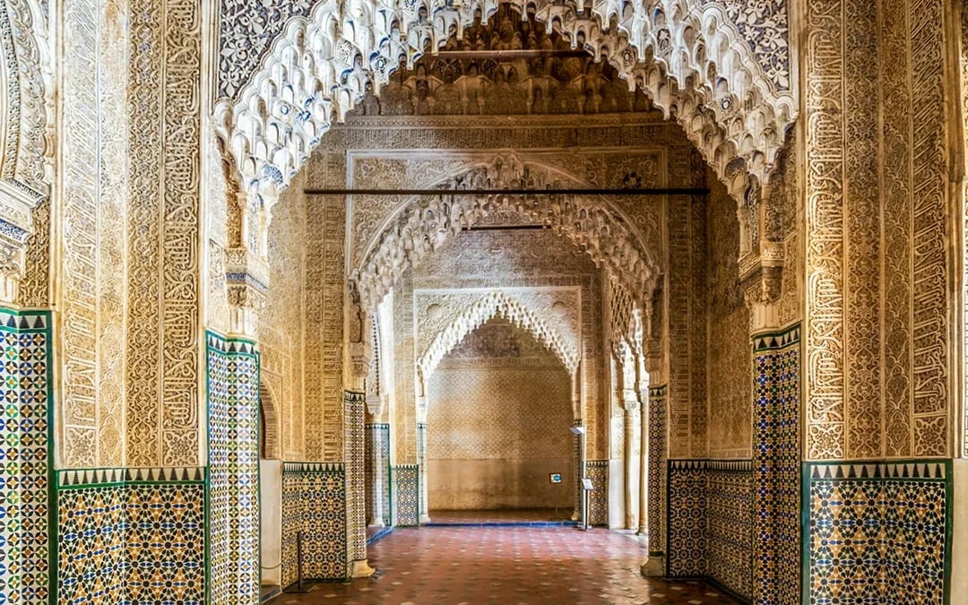 Alhambra Skip-the-Line Guided Tour Without Nasrid Palaces Image 3