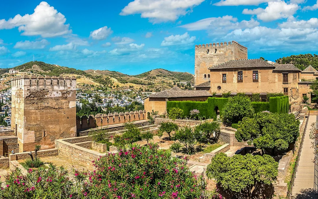 Alhambra Skip-the-Line Guided Tour Without Nasrid Palaces Image 5