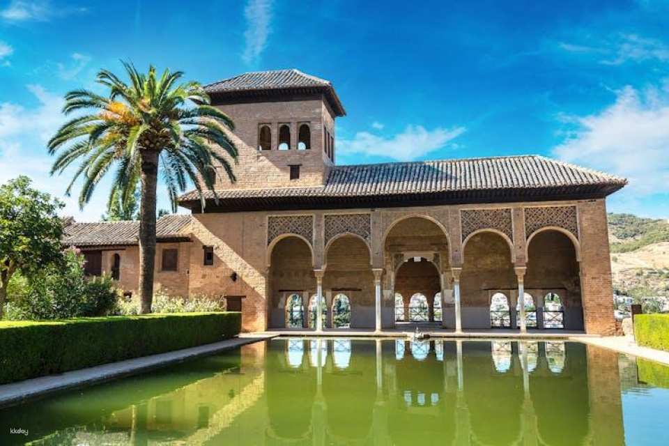 Alhambra ticket and audio guide