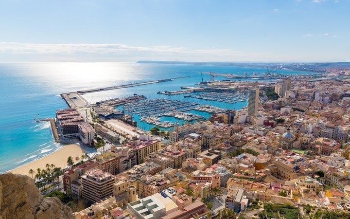 Alicante Self-Guided Walking Tour on Mobile App Image 5