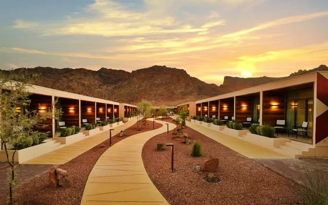 AlUla Private Old Town, Oasis & Harrat Viewpoint Sunset Tour with Transfers Image 3